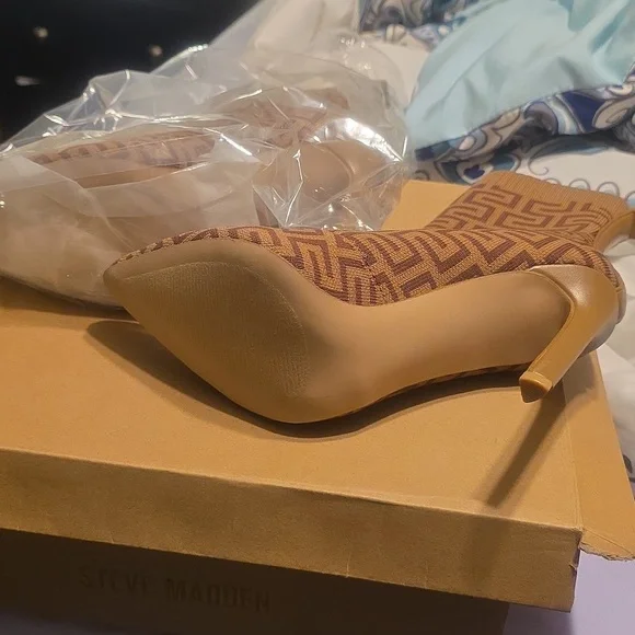 Steve Madden Brown Patterned Heeled Boots - Picture 2 of 2